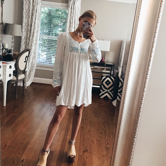 Flowy white dress - Picture 2 of 4